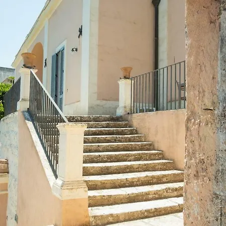 Casa Rosa Marina Serra